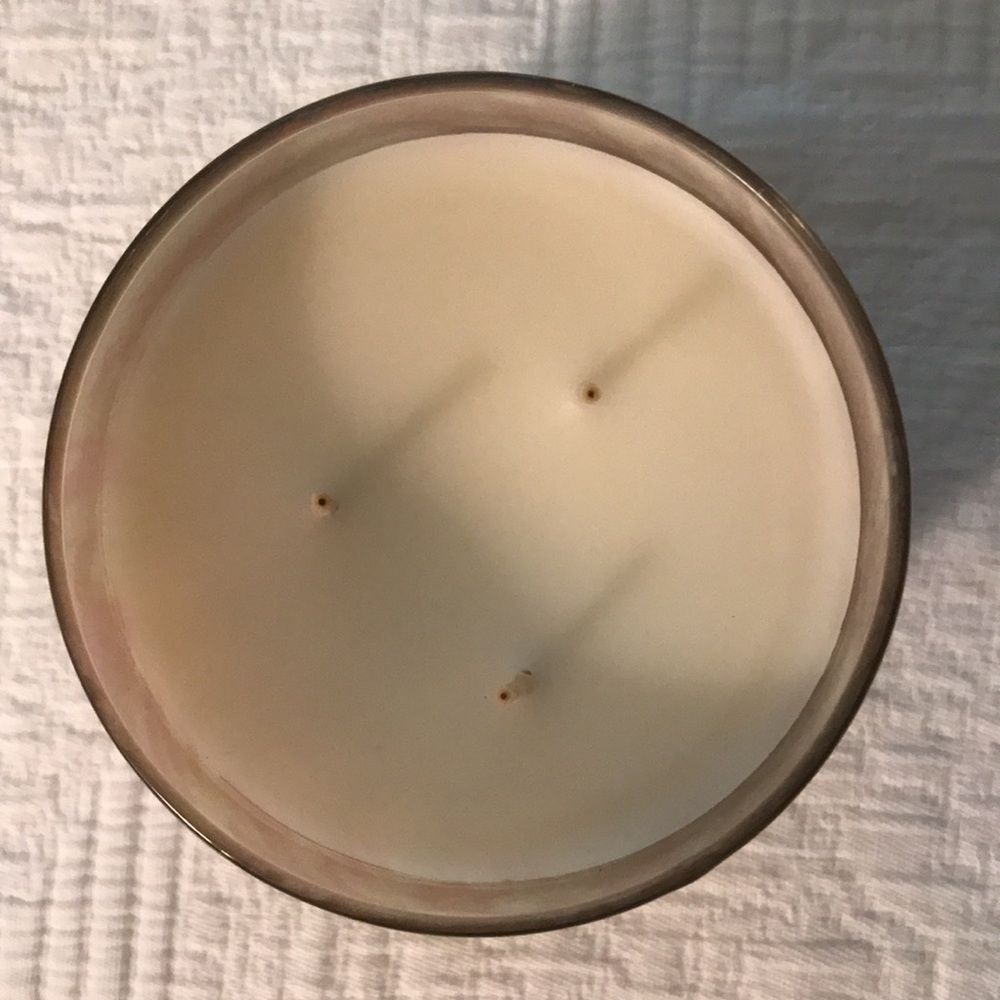 New White Barn Hot Pink Cocoa 3 Wick Candle Chocolate Vanilla Raspberry - Picture 8 of 9